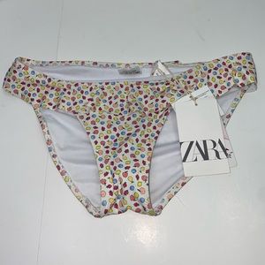 NWT Zara Bottons New